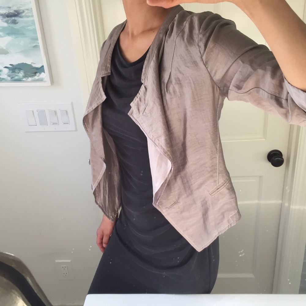 Subtle Gold Bronze Cropped Blazer - Picture 3 of 8